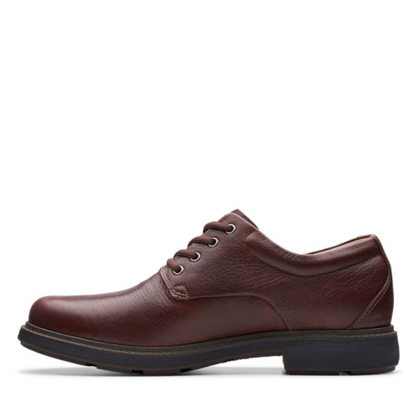 Clarks Mens Un Tread Lo GORE-TEX Wide Fit Shoes Dark Brown | CA-8653041